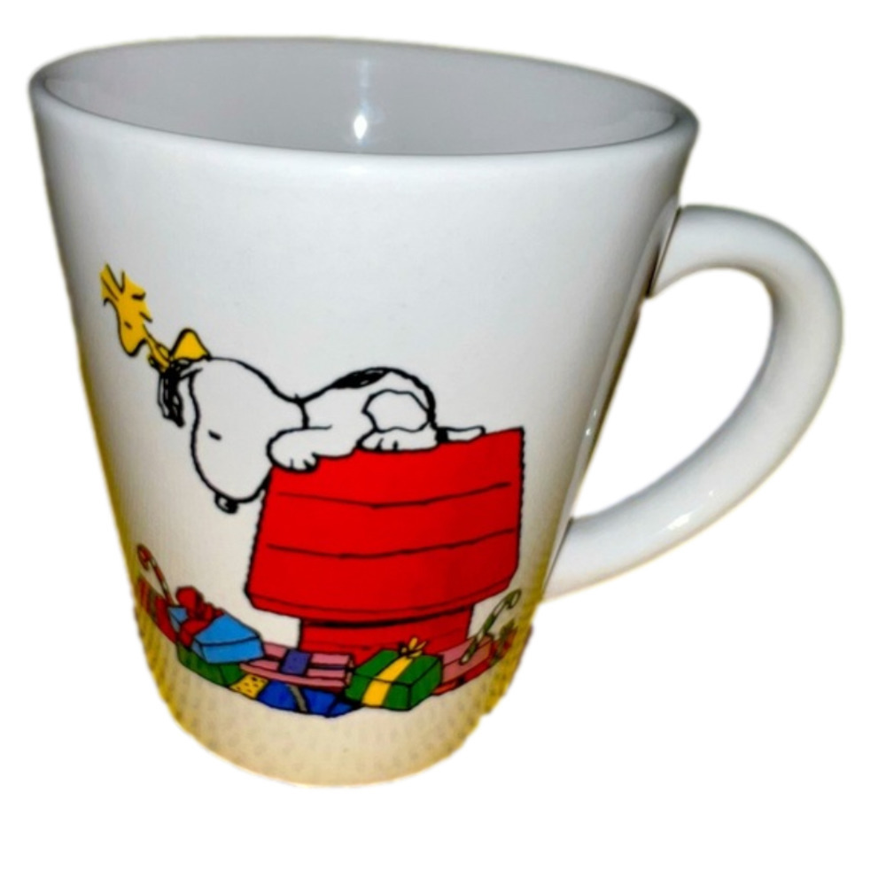 SNOOPY stoneware, Christmas mug c 2018 by Modern Gourmet Foods Like New